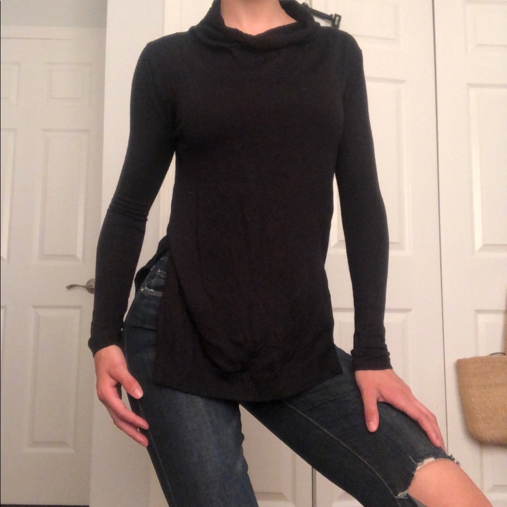 Trouvé black long sleeve 💕